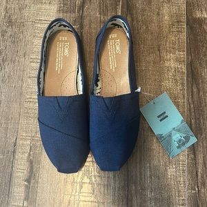 Toms shoes